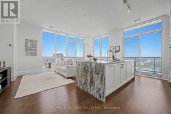 PH15 - 101 ERSKINE AVENUE Toronto, ON M4P 0C5
