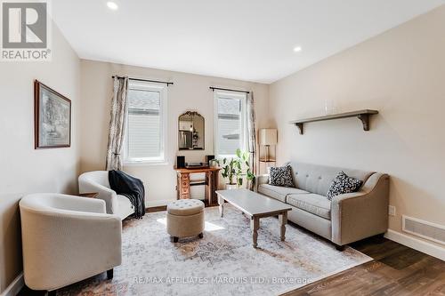 2391 Watson Crescent, Cornwall, ON - Indoor Photo Showing Living Room