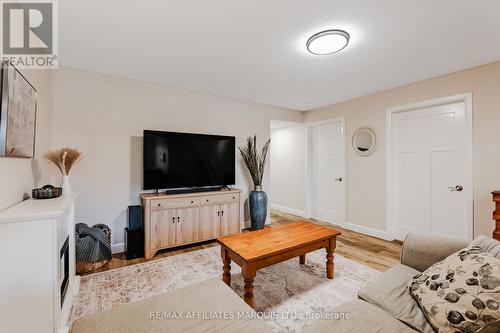 2391 Watson Crescent, Cornwall, ON - Indoor Photo Showing Living Room