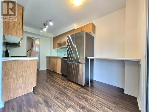 21 Mccullock Crescent, Ajax, ON - Indoor Photo Showing Kitchen