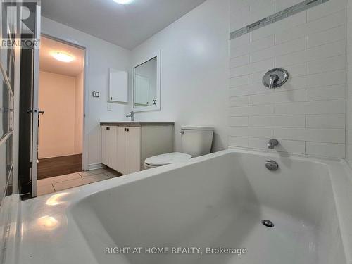 21 Mccullock Crescent, Ajax, ON - Indoor Photo Showing Bathroom