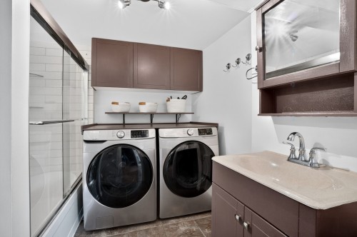 Salle de bains - 115 57E Avenue, Saint-Côme, QC - Indoor Photo Showing Laundry Room