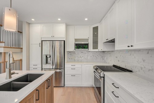 Cuisine - 44 Ch. Davidson, Chelsea, QC - Indoor Photo Showing Kitchen With Double Sink With Upgraded Kitchen