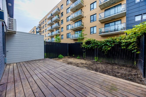 Cour - 18261 Rue De Chenonceau, Mirabel, QC - Outdoor
