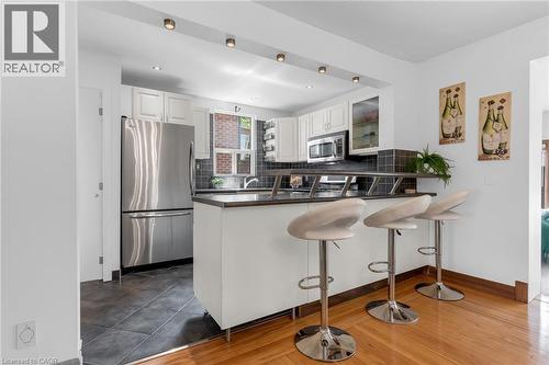 266 London Street S, Hamilton, ON - Indoor Photo Showing Kitchen
