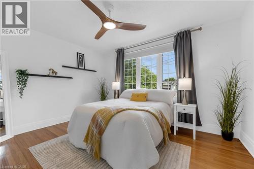 266 London Street S, Hamilton, ON - Indoor Photo Showing Bedroom