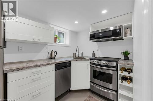 266 London Street S, Hamilton, ON - Indoor Photo Showing Kitchen