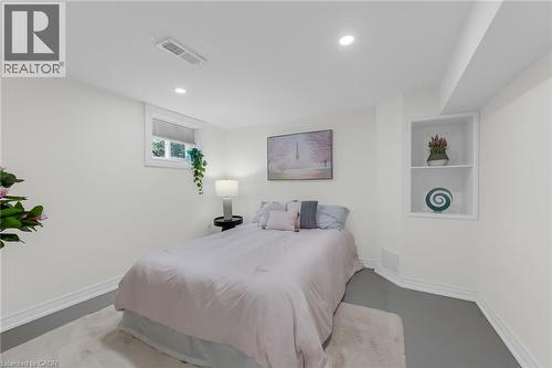 266 London Street S, Hamilton, ON - Indoor Photo Showing Bedroom