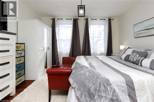 1 John Avenue, Paris, ON - Indoor Photo Showing Bedroom
