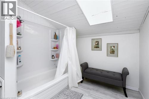 1 John Avenue, Paris, ON - Indoor