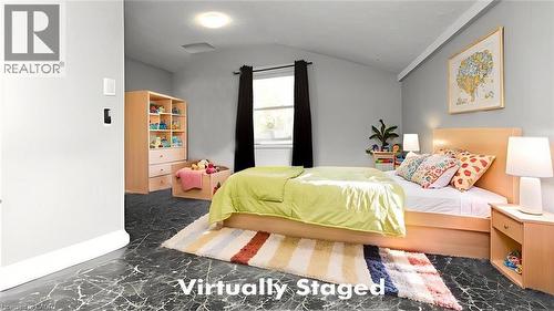 1 John Avenue, Paris, ON - Indoor Photo Showing Bedroom