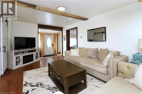 1 John Avenue, Paris, ON - Indoor Photo Showing Living Room