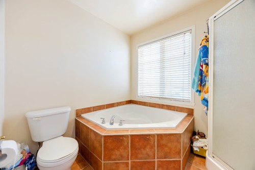 Salle de bains - 55 Rue Picasso, La Prairie, QC - Indoor Photo Showing Bathroom