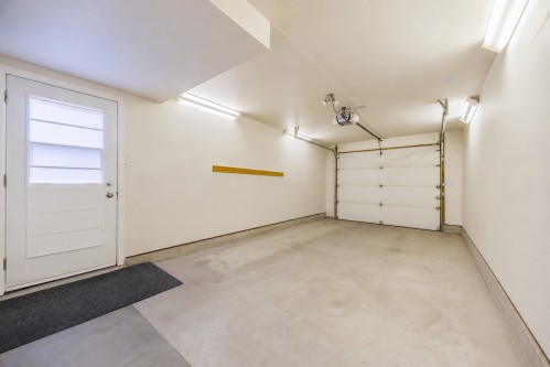 Garage - 55 Rue Picasso, La Prairie, QC - Indoor Photo Showing Garage