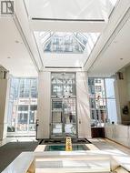 726 - 250 WELLINGTON STREET W  Toronto, ON M5V 3P6