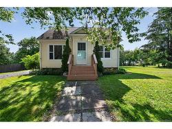 60 Smith ST Salisbury, NB E4J 2S2