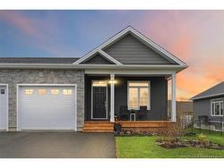 607 Royal Oaks BLVD Moncton, NB E1H 0G2