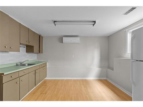 3 Nightingale Road, St. John'S, NL - Indoor Photo Showing Kitchen