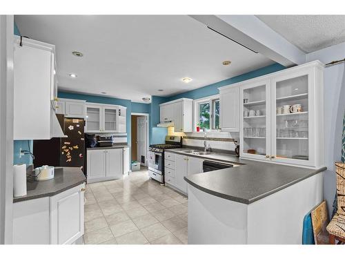 3 Nightingale Road, St. John'S, NL - Indoor Photo Showing Kitchen