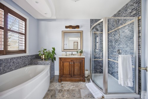 Master Bathroom - 6 Av. St-Louis, Beaconsfield, QC - Indoor Photo Showing Bathroom