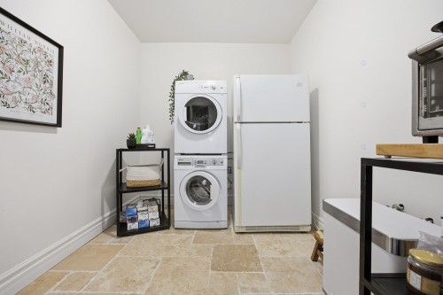 Laundry - 6 Av. St-Louis, Beaconsfield, QC - Indoor Photo Showing Laundry Room