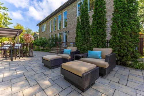 Courtyard - 6 Av. St-Louis, Beaconsfield, QC - Outdoor With Deck Patio Veranda