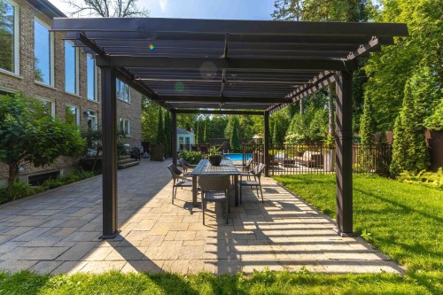 Courtyard - 6 Av. St-Louis, Beaconsfield, QC - Outdoor With Exterior