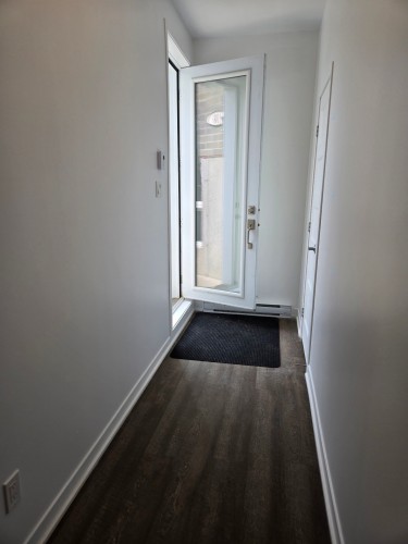 Hall d'entrée/Vestibule - 1078 Rue St-Viateur, Joliette, QC - Indoor Photo Showing Other Room