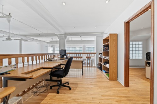 Mezzanine - 101-1200 Rue Atateken, Montréal (Ville-Marie), QC - Indoor Photo Showing Other Room