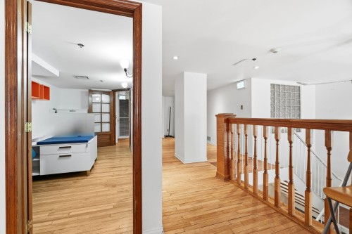 Overall view - 101-1200 Rue Atateken, Montréal (Ville-Marie), QC - Indoor Photo Showing Other Room
