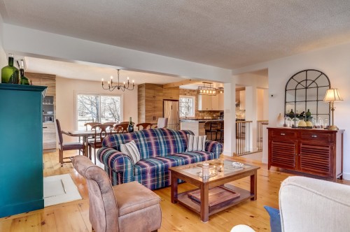 Vue d'ensemble - 32 Rue Mountainview, Stanstead - Ville, QC - Indoor Photo Showing Living Room