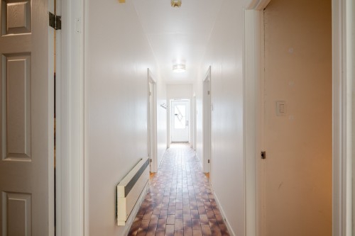 Passageway - 12237 Rue Ranger, Montréal (Ahuntsic-Cartierville), QC - Indoor Photo Showing Other Room