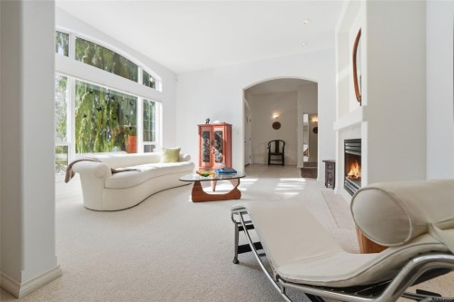 211 Saturna Dr, Qualicum Beach, BC 