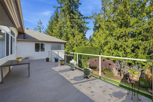 211 Saturna Dr, Qualicum Beach, BC 