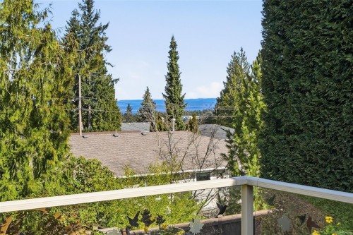 211 Saturna Dr, Qualicum Beach, BC 
