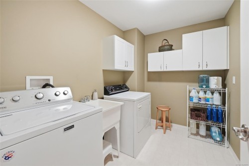211 Saturna Dr, Qualicum Beach, BC 