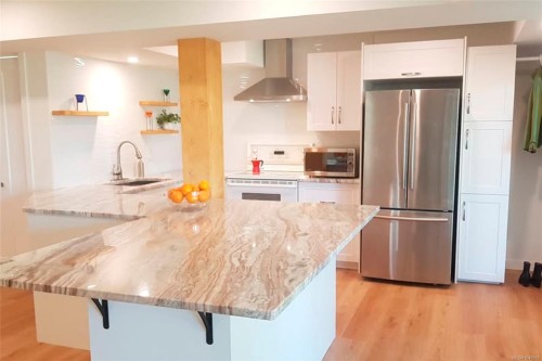 211 Saturna Dr, Qualicum Beach, BC 