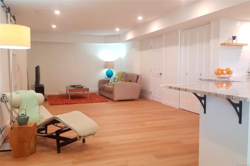 211 Saturna Dr, Qualicum Beach, BC 