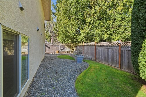 211 Saturna Dr, Qualicum Beach, BC 