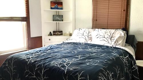 845 Wallinger Avenue, Kimberley, BC - Indoor Photo Showing Bedroom