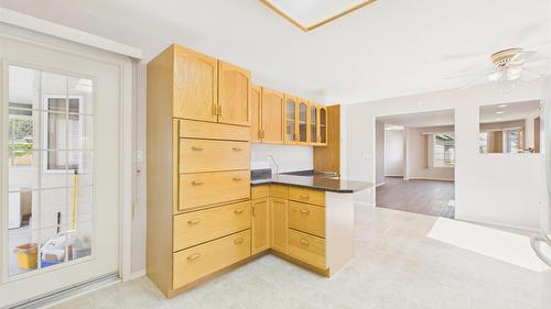 76-1401 Willowbrook Drive, Cranbrook, BC - Indoor Photo Showing Kitchen