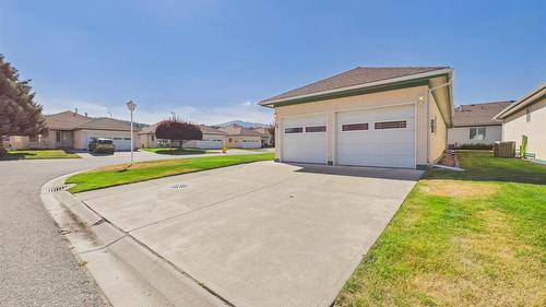 76-1401 Willowbrook Drive, Cranbrook, BC - Outdoor