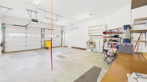 76-1401 Willowbrook Drive, Cranbrook, BC - Indoor Photo Showing Garage