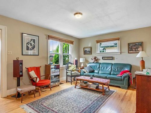 531 Empire Ave., Thunder Bay, ON - Indoor Photo Showing Living Room