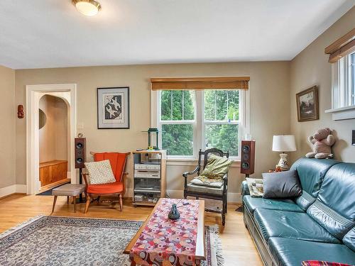 531 Empire Ave., Thunder Bay, ON - Indoor Photo Showing Living Room