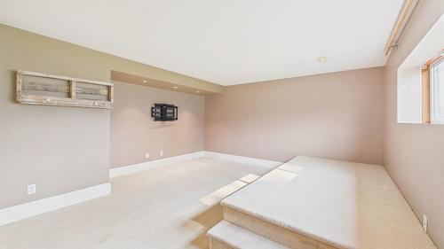221 27Th Avenue, Cranbrook, BC - Indoor Photo Showing Other Room