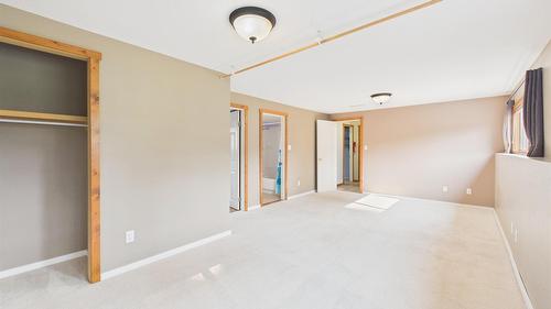 221 27Th Avenue, Cranbrook, BC - Indoor Photo Showing Other Room