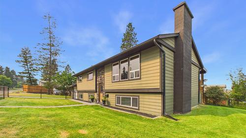 221 27Th Avenue, Cranbrook, BC - Outdoor
