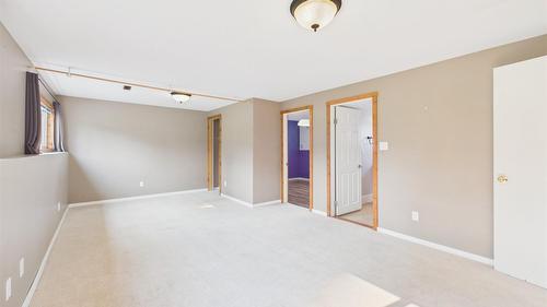 221 27Th Avenue, Cranbrook, BC - Indoor Photo Showing Other Room