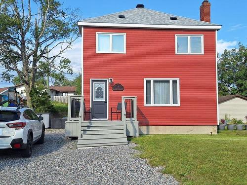 15 Ross Avenue  Marathon, ON P0T 2E0